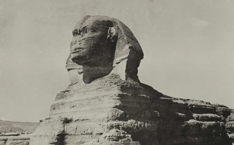 the sphinx of giza has a face painted on it