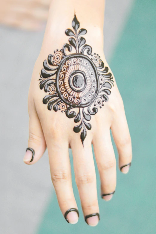 hendik and design on woman's hand for wedding