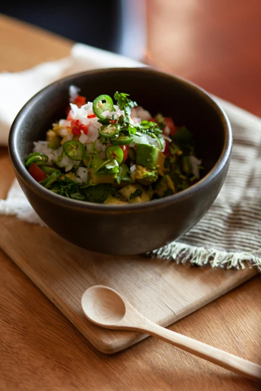 there is food that is sitting in the bowl