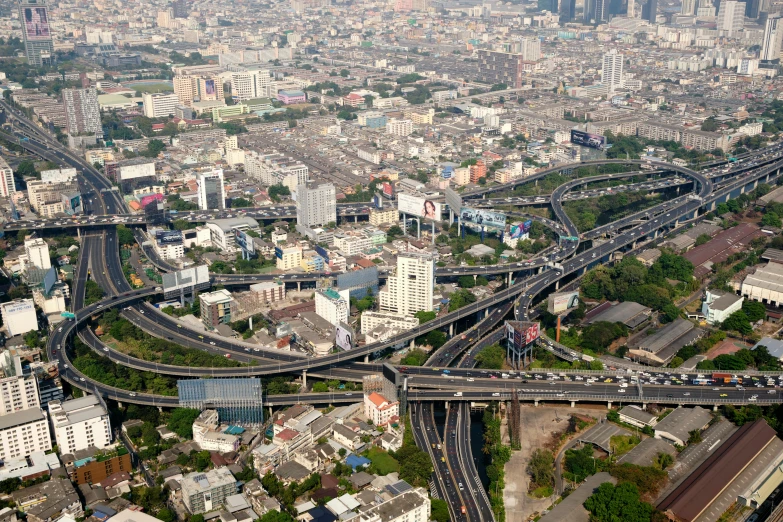 a view from a airplane of a freeway intersection