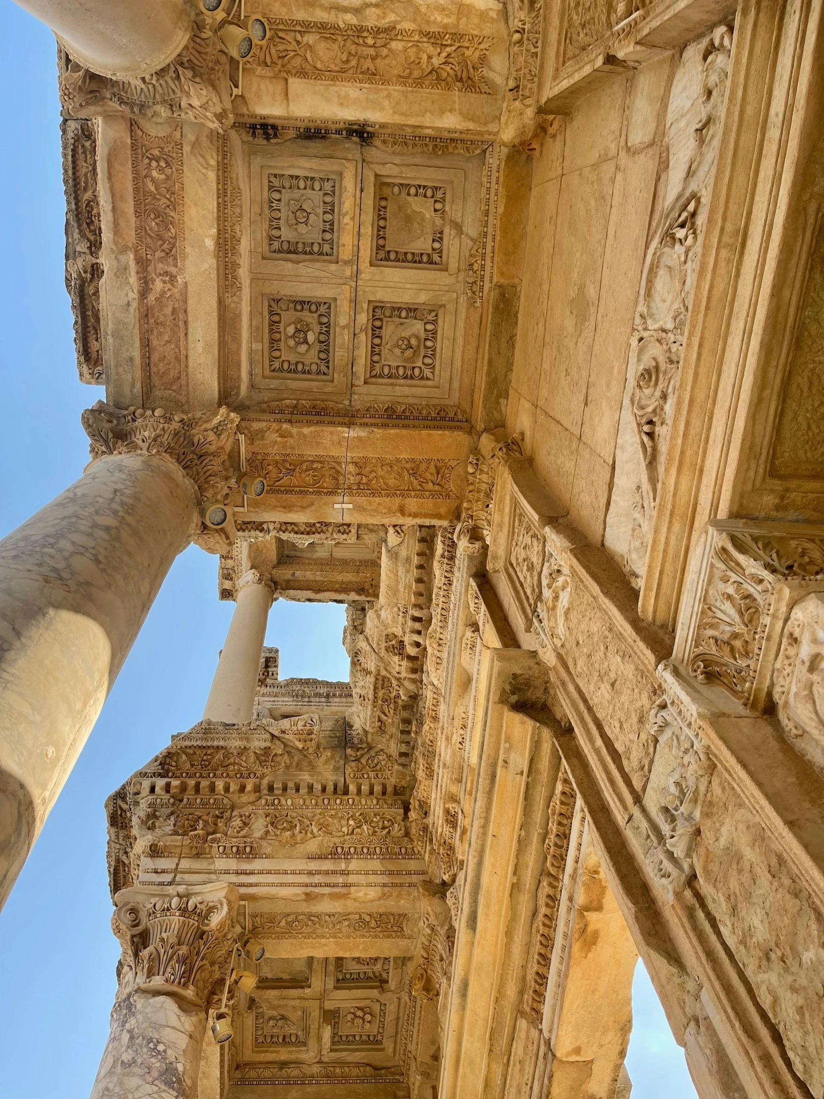 an old structure with some very big pillars