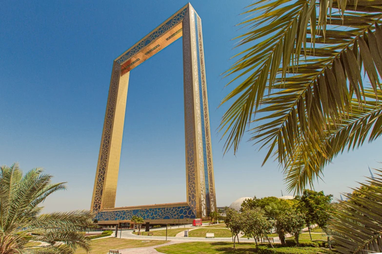 a monument in a park that looks like a giant object