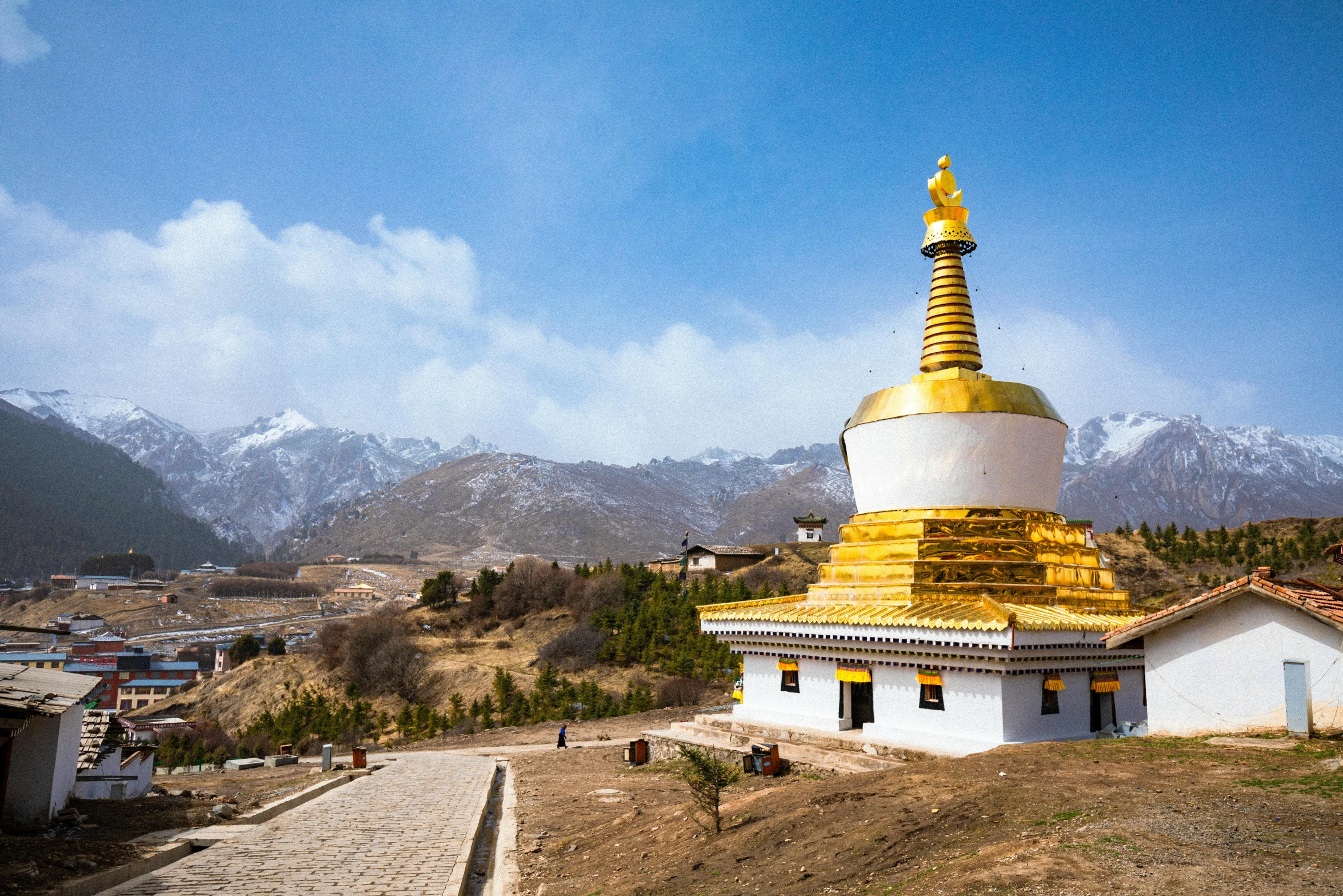 a buddhist golden roof on top of a building