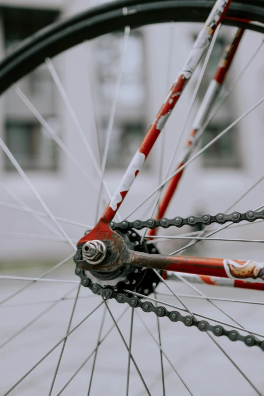 a bicycle wheel with the spokes close up