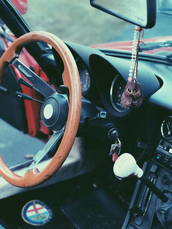 the interior of a car, steering wheel and steering 