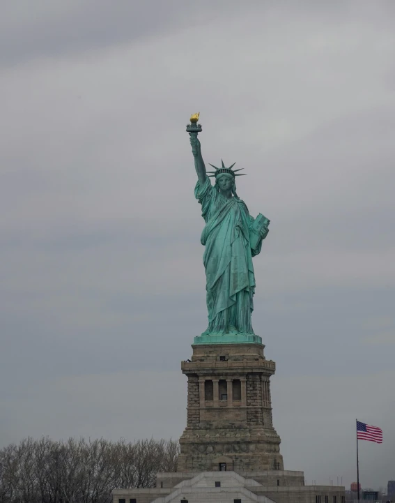 the statue of liberty in new york city