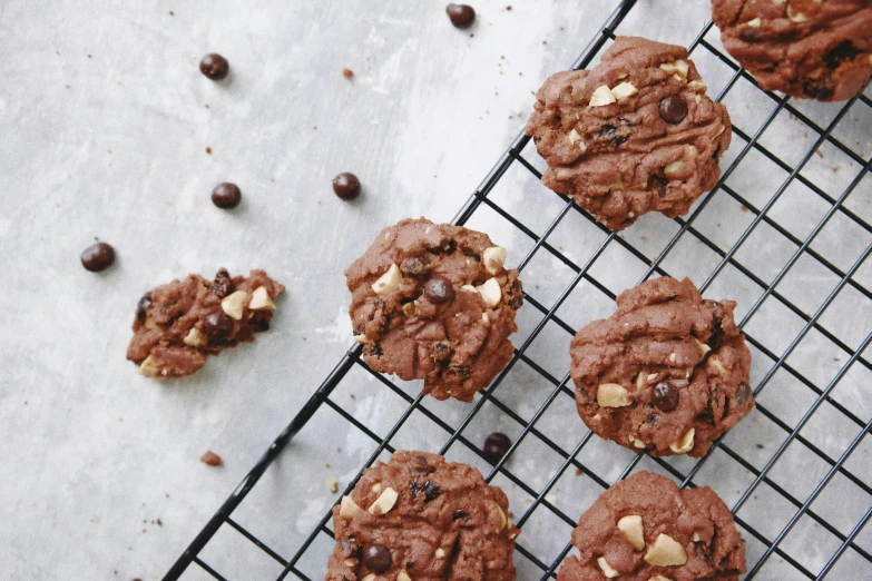 cookies and cookies are placed on the wire rack