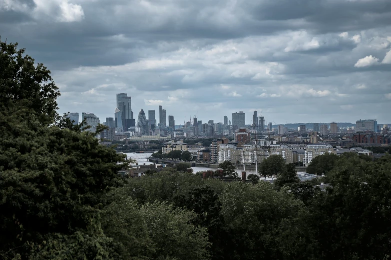 a very nice view of a city skyline