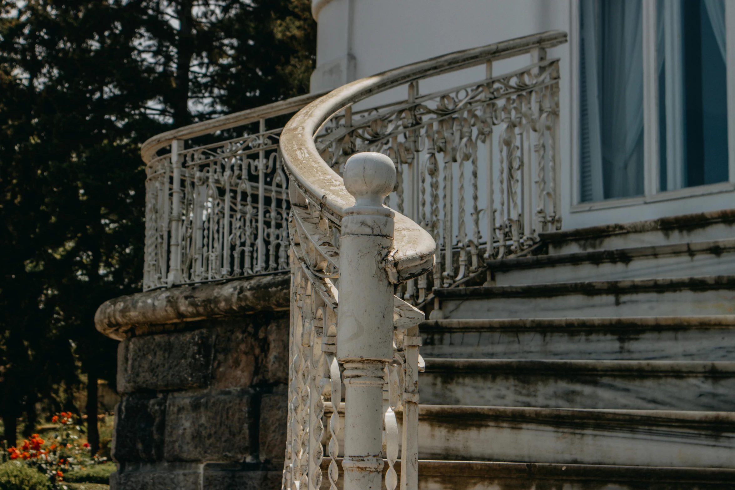 stairs and railing near a building on street