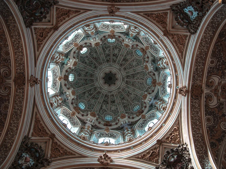 a domed ceiling in a large building