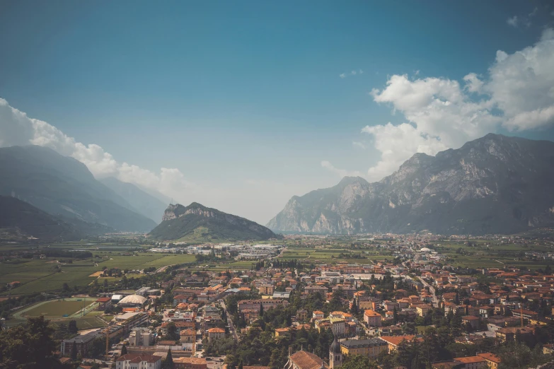 a town nestled on the edge of two mountains