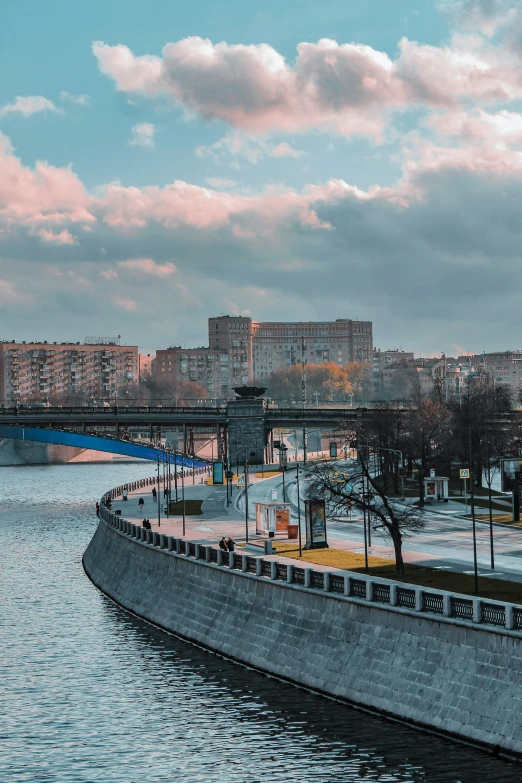 this city is near a body of water with several bridges over it