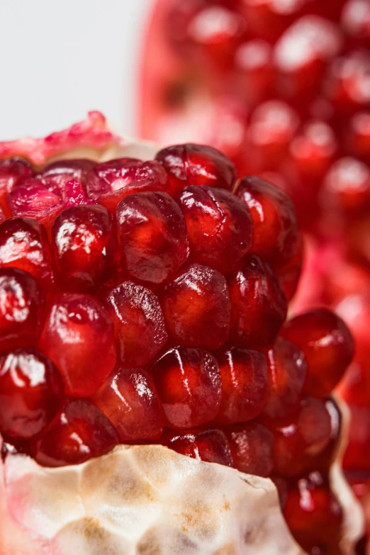 a close up of some kind of pomegranate