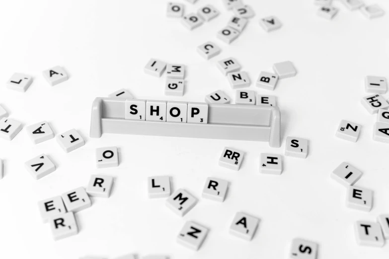 a crossword pattern with the letters shop in them