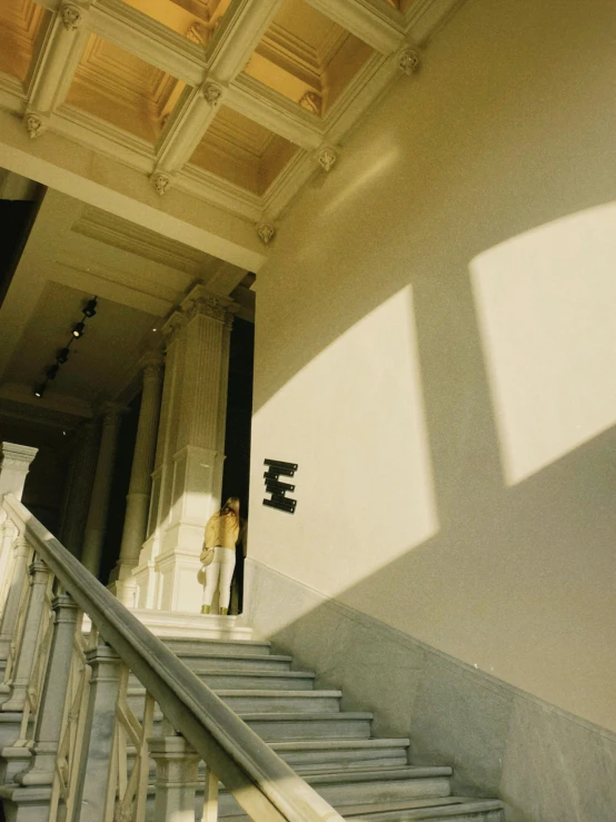 an image of a stairs in the front yard