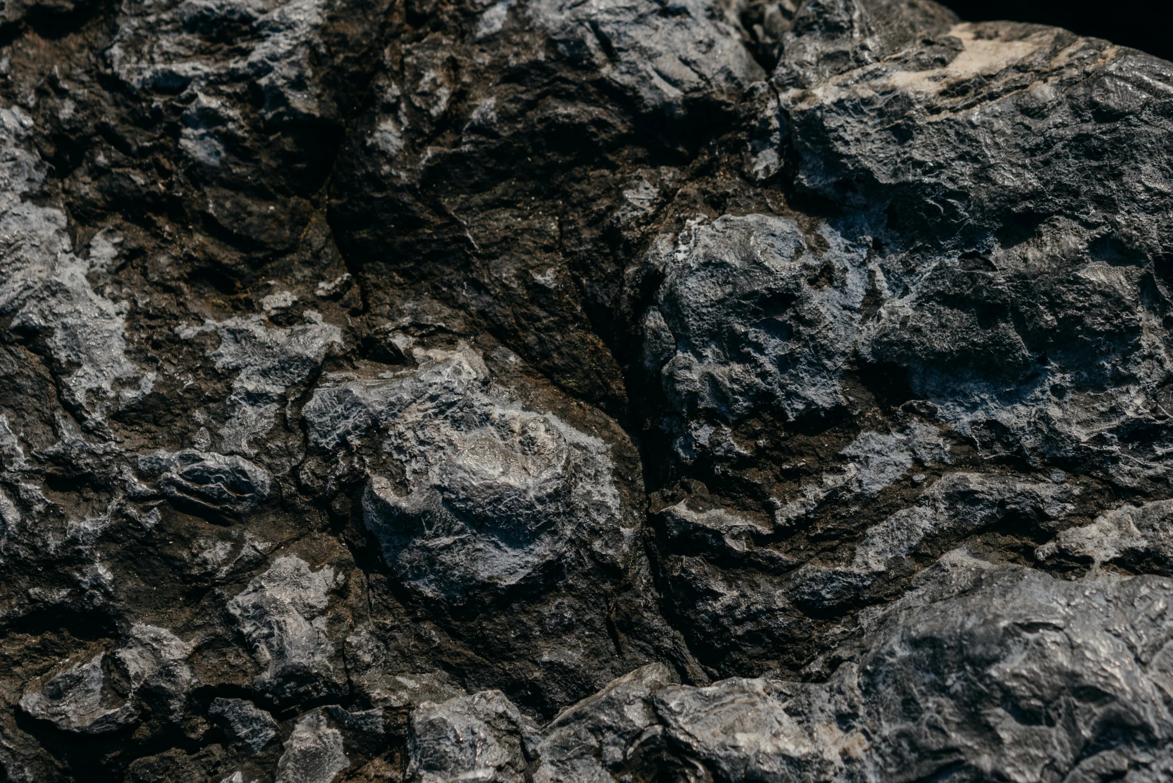 a close up view of a large rock