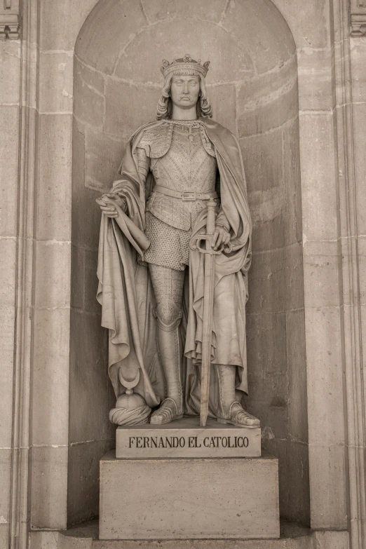 an image of a statue in the middle of the building