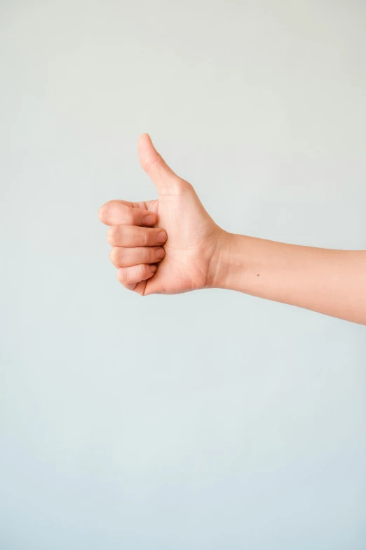 a hand giving the vulcan sign with it's fingers