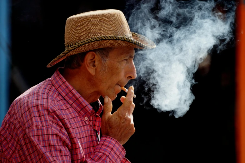 a person smoking with the caption saying, smoke has a few things to look for