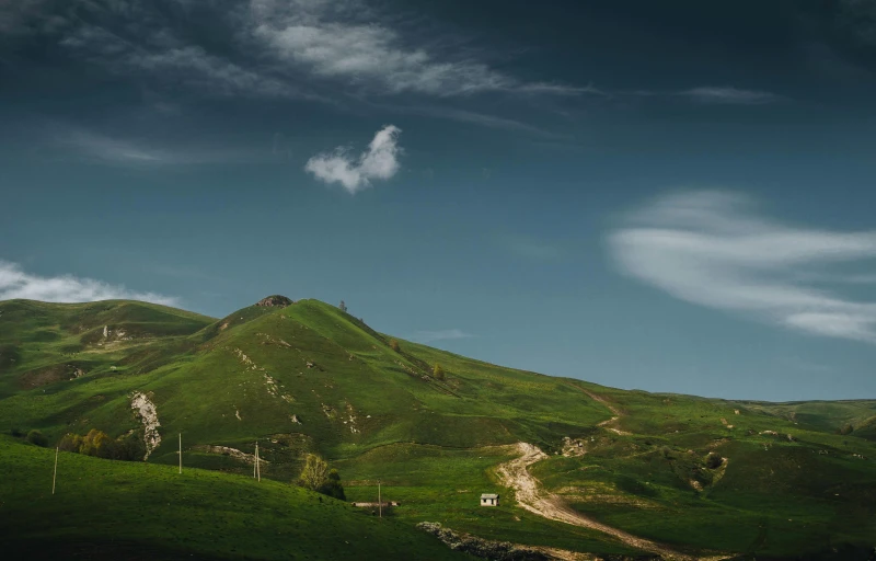 an image of a view of a mountain ridge