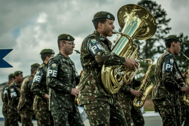 soldiers marching with ss instruments in formation