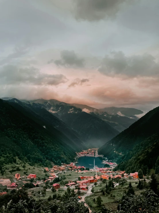 the mountain town nestled by a mountain range