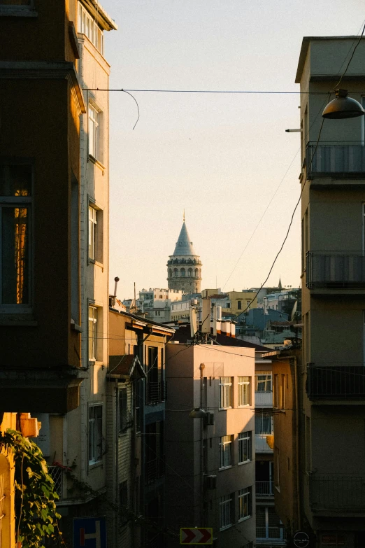 there are a lot of buildings that can be seen on this very hilltop