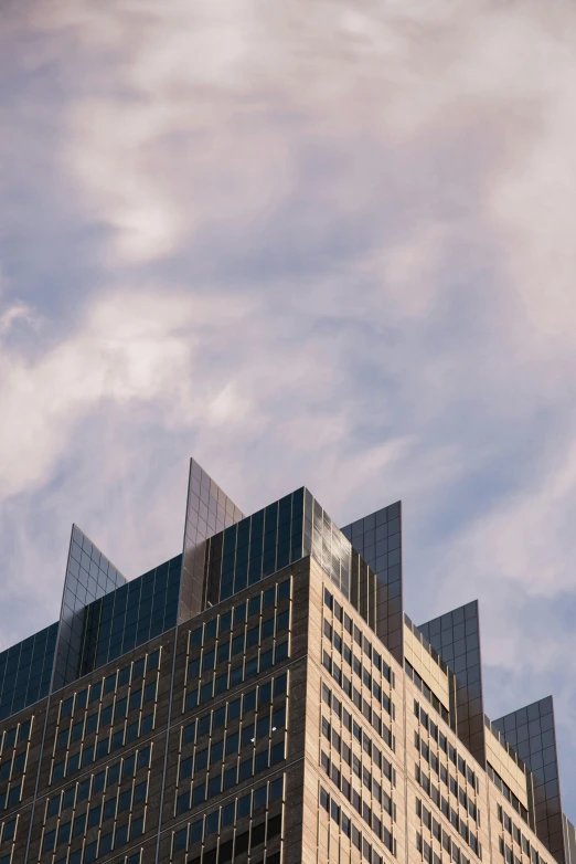 a big building that is high up in the sky