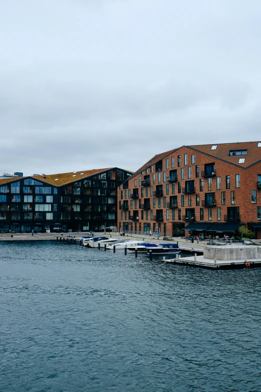 there are many boats that are docked in this harbor