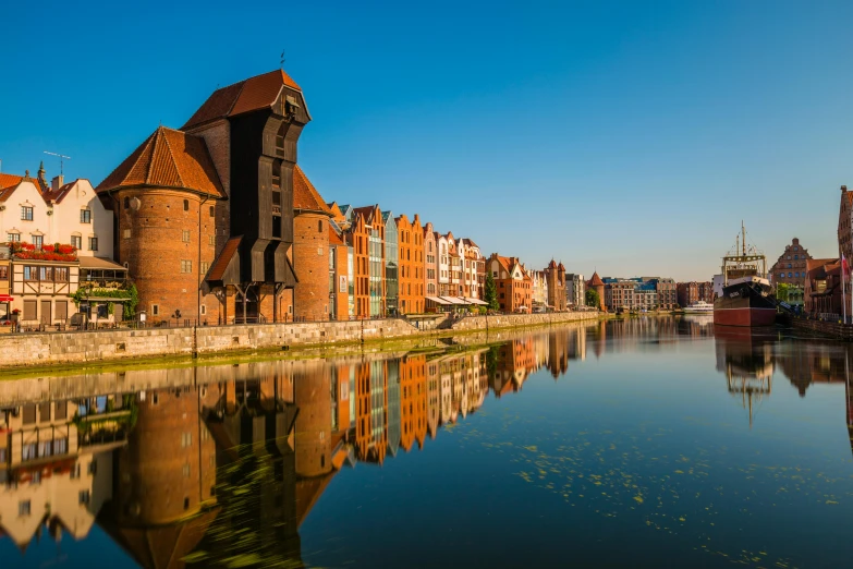 an image of buildings and buildings on the water