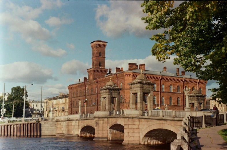 there is a small bridge that goes over the water