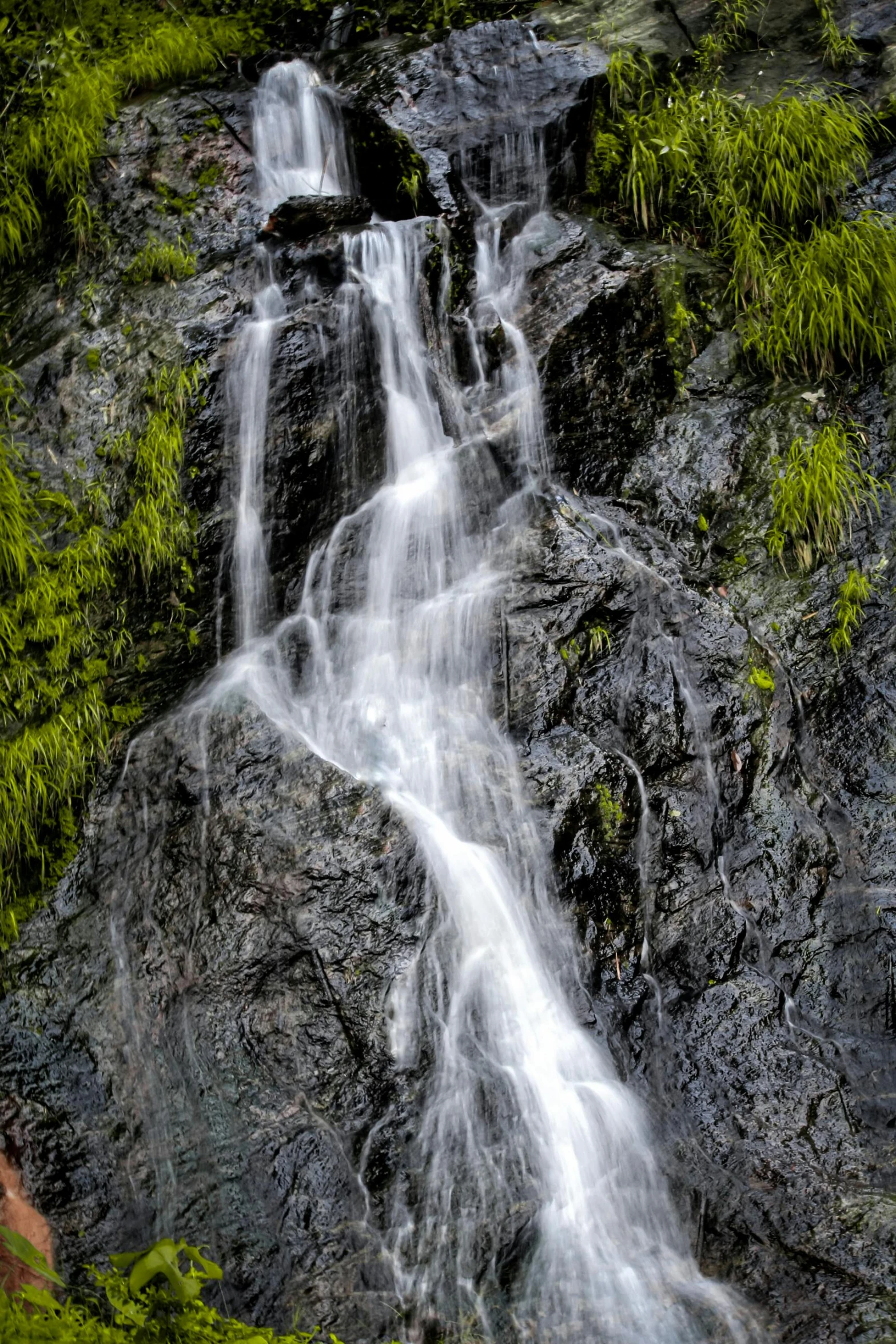 there is a close up view of a waterfall