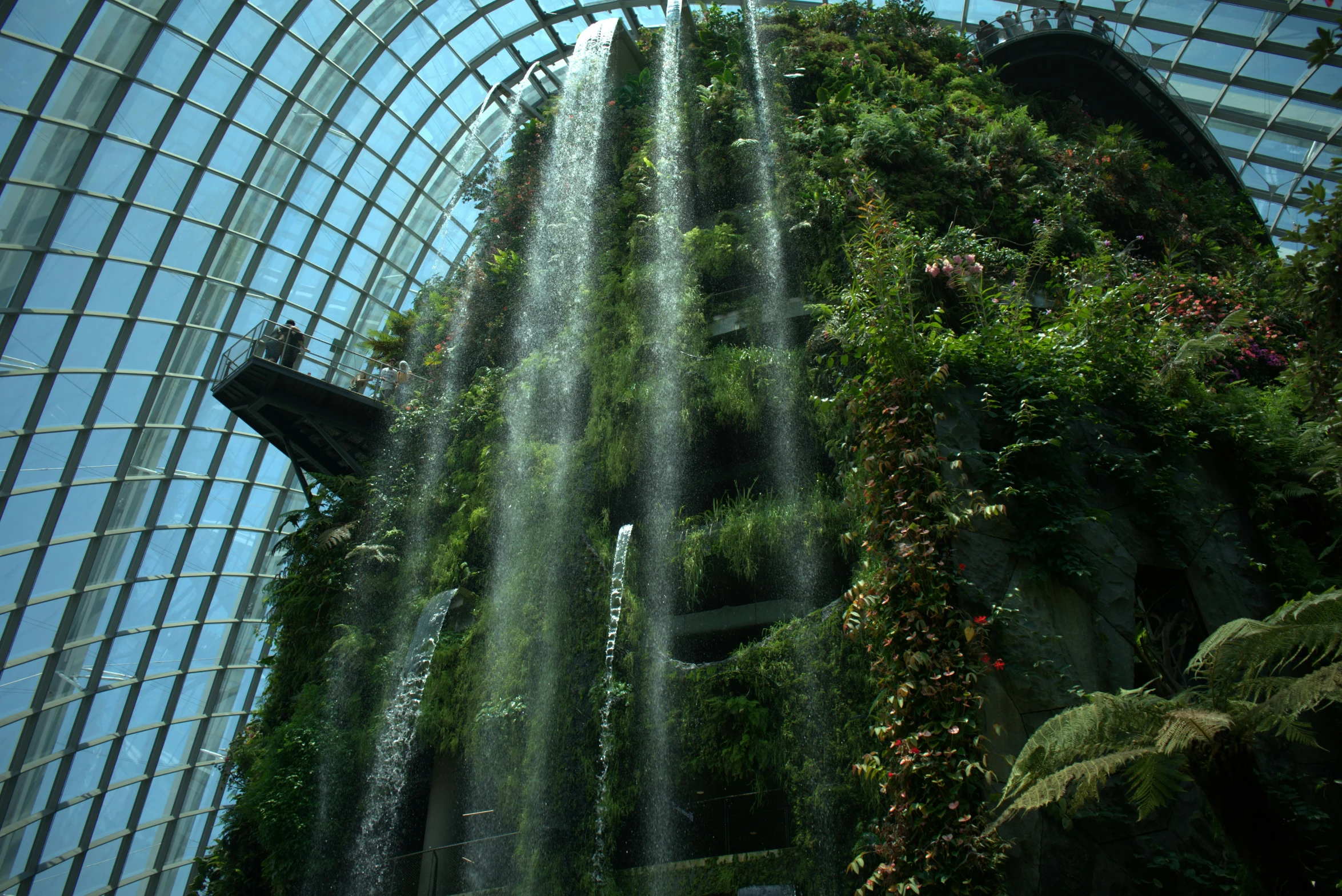 a very big water fall in an aquarium