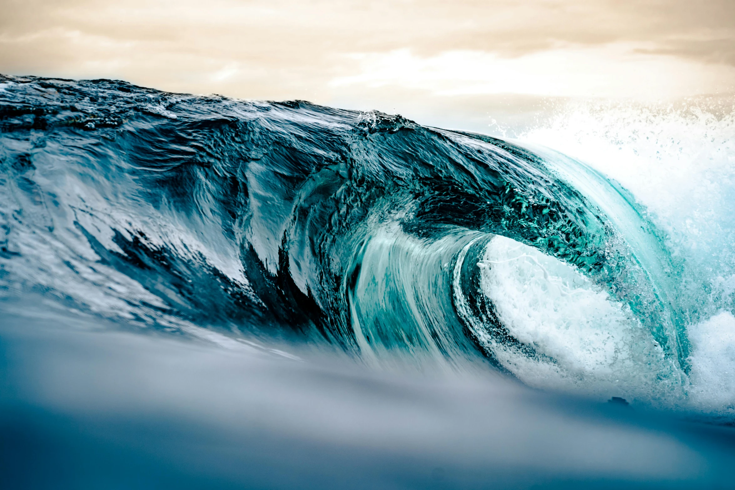 a picture of an ocean wave taken from the water