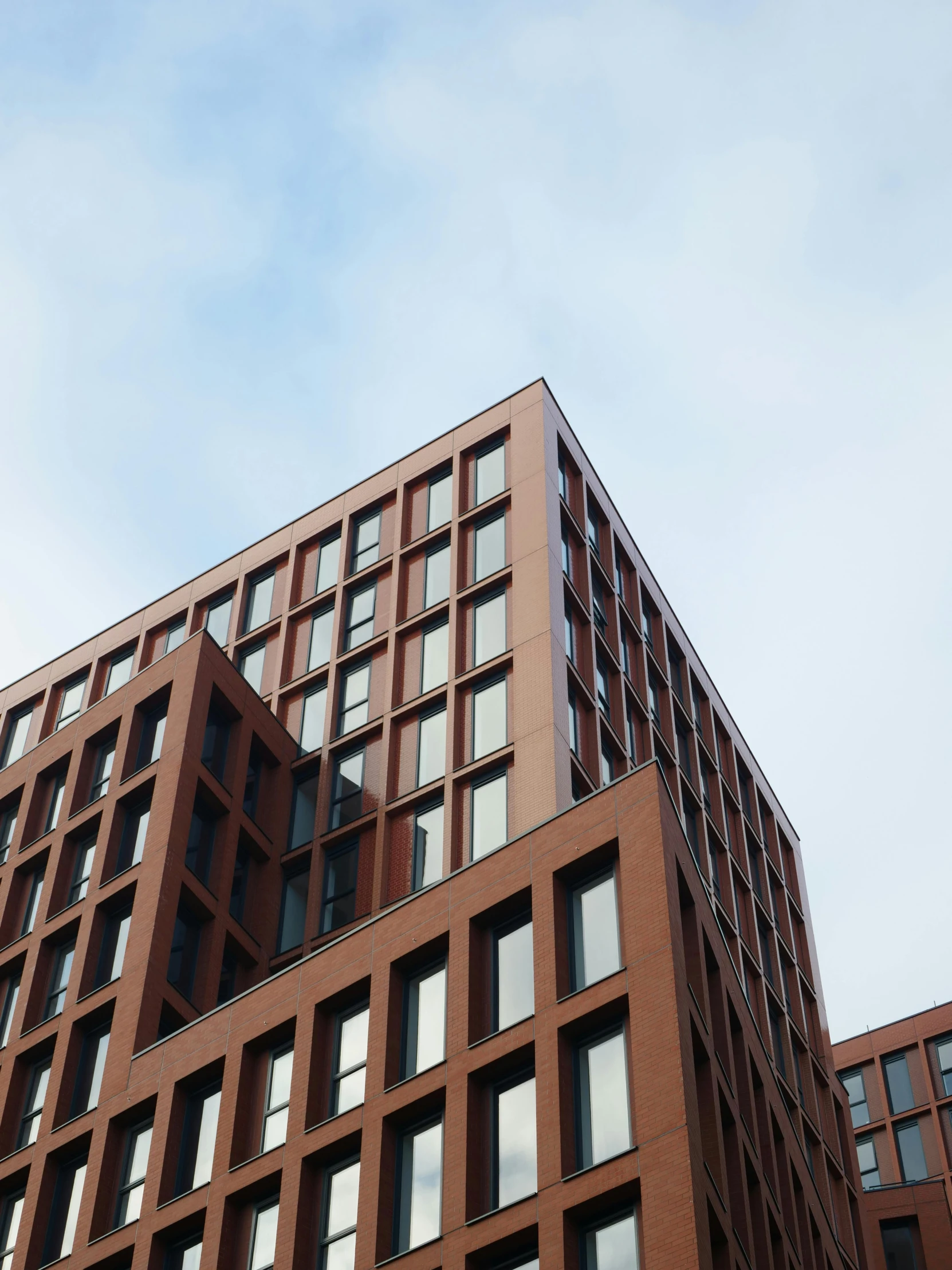 a big building is shown with many windows