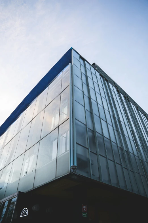 a building with a large amount of windows on it