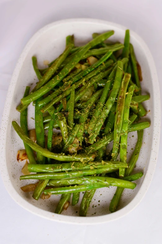 green vegetables in a bowl ready to be eaten