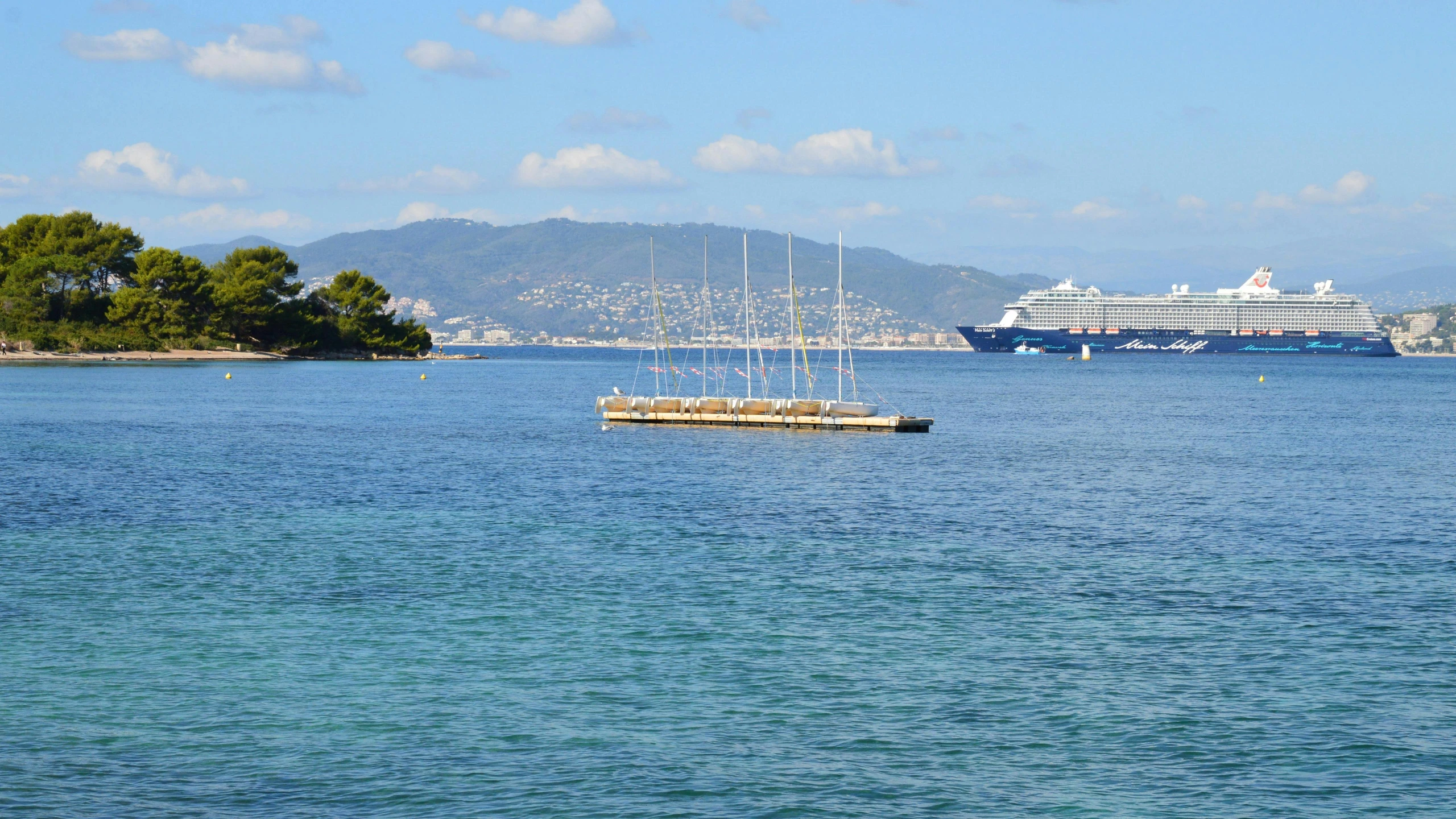 there is a boat that is out in the water