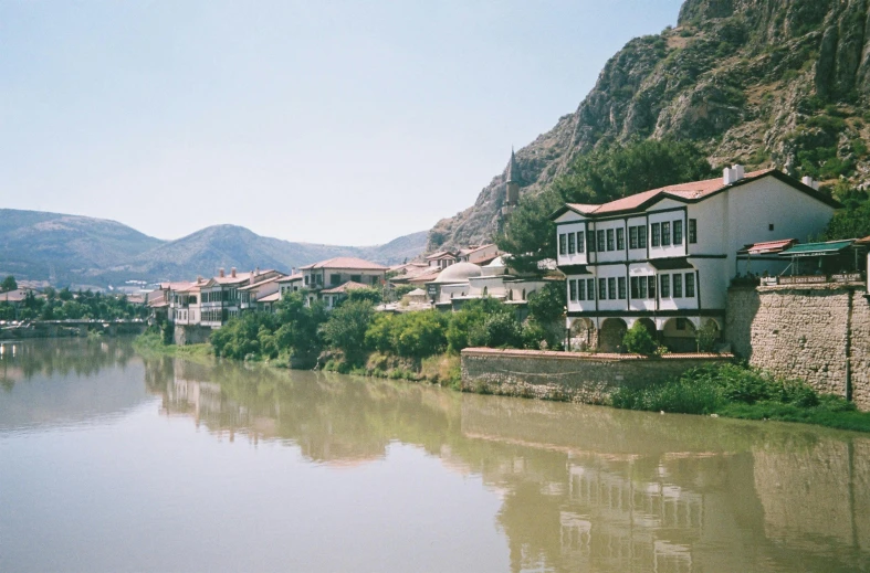 there are some buildings that are in the water