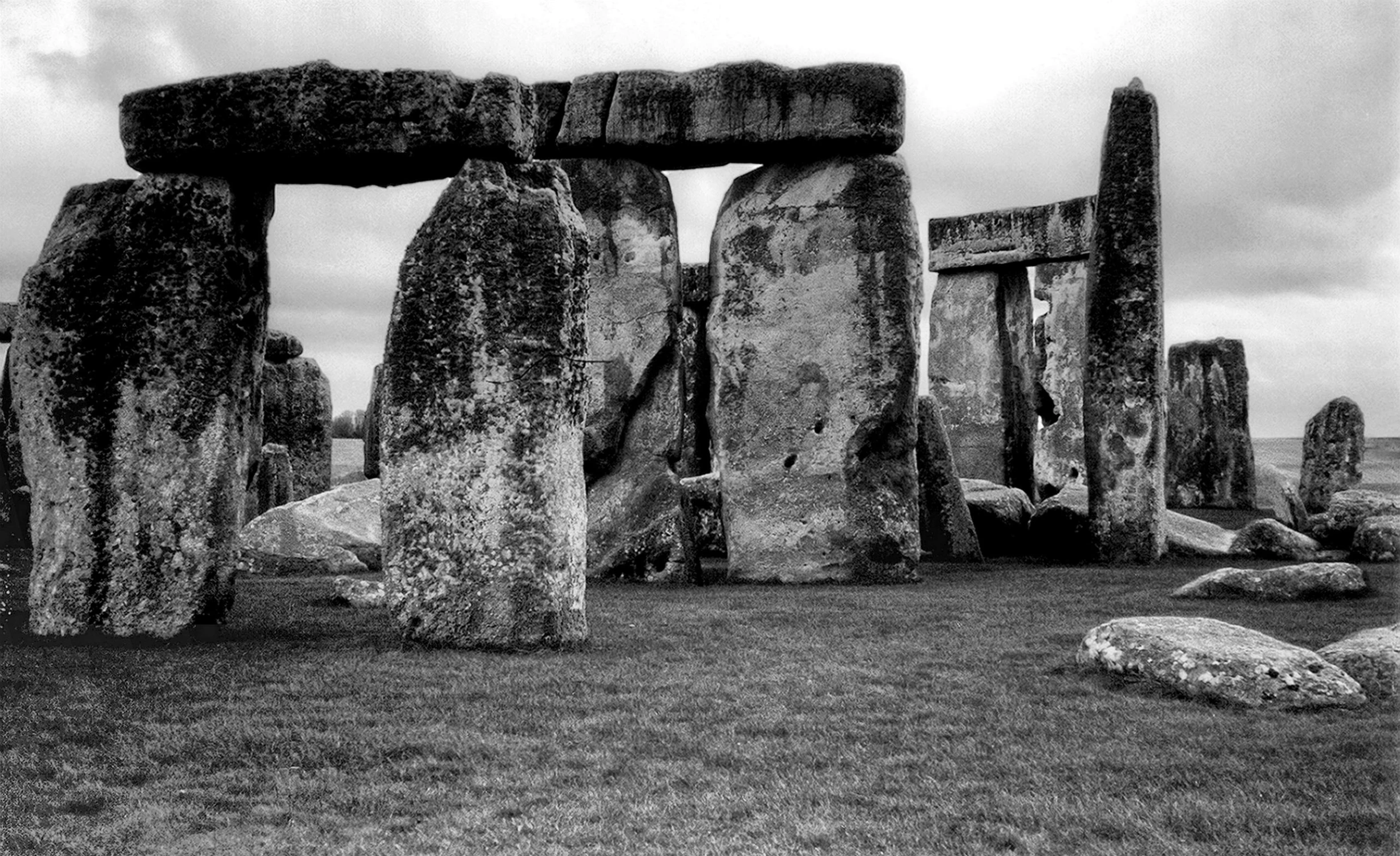 there is a black and white picture of stonehenge