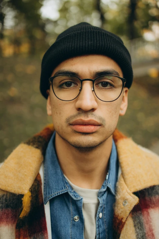 this is a picture of a guy with a glasses