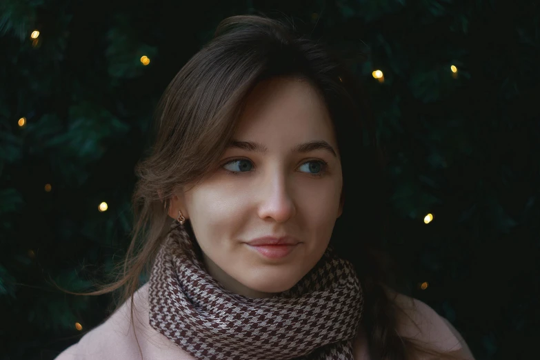 the young woman is posing for a picture