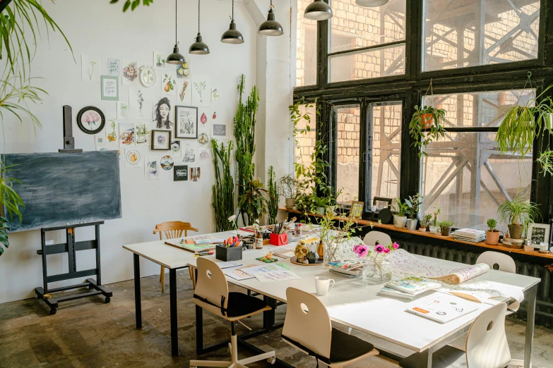 a table and some chairs in a room