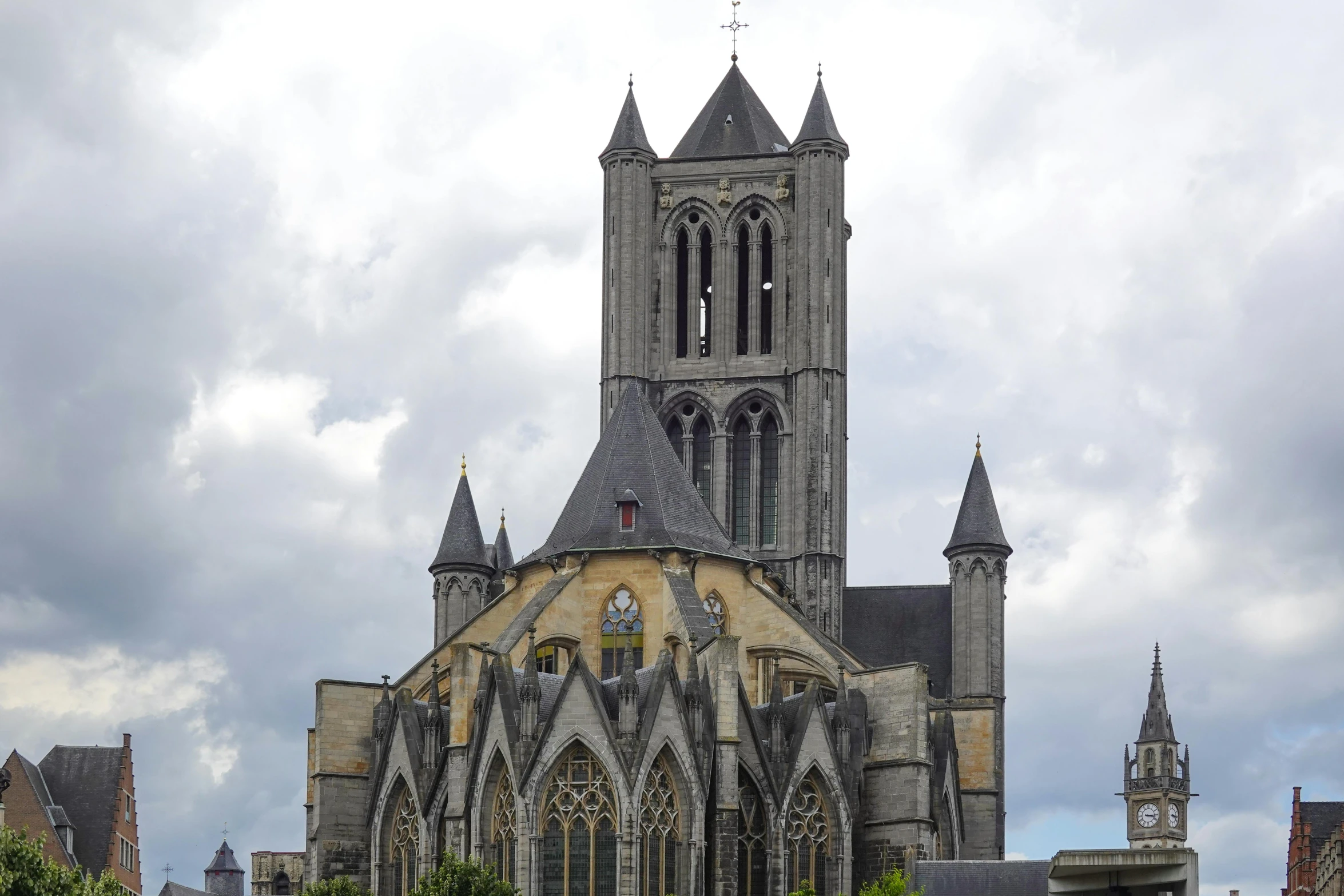 the cathedral looks so majestic against the cloudy sky