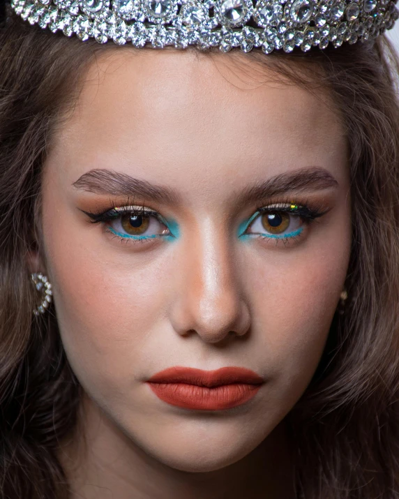 the beauty look from dior shows off its striking accessories