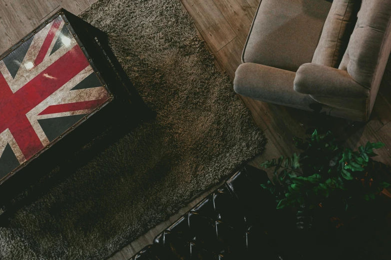 a vintage suitcase with the union jack flag on it