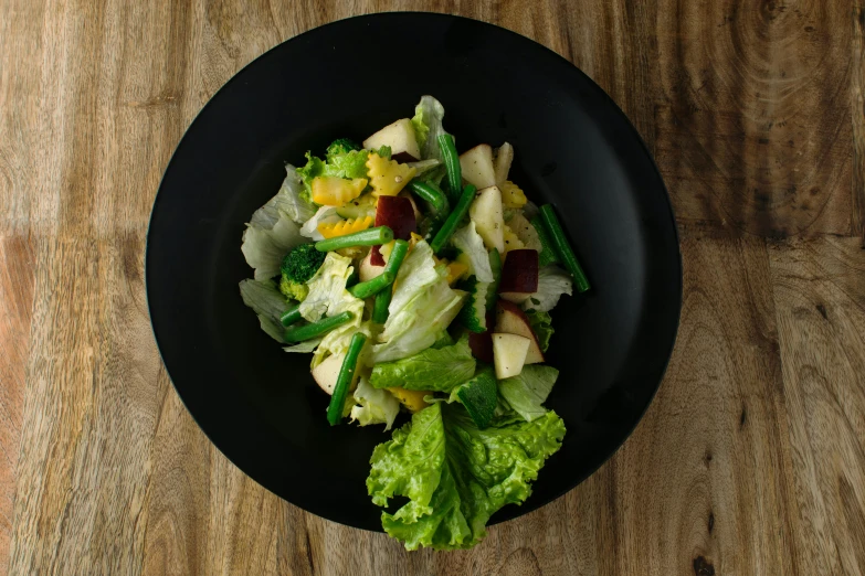 a salad made of many types of vegetables