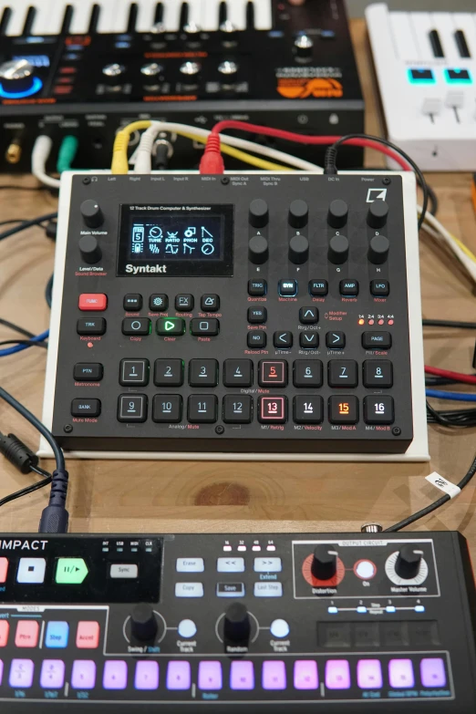 there are several electronic instruments on the table