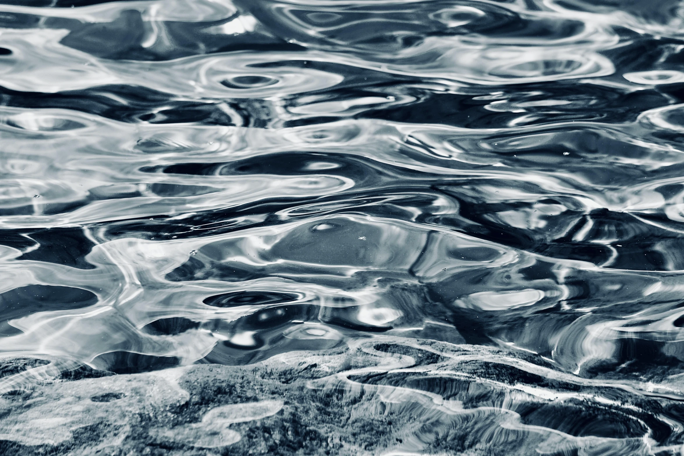 an image of water with black and white colors