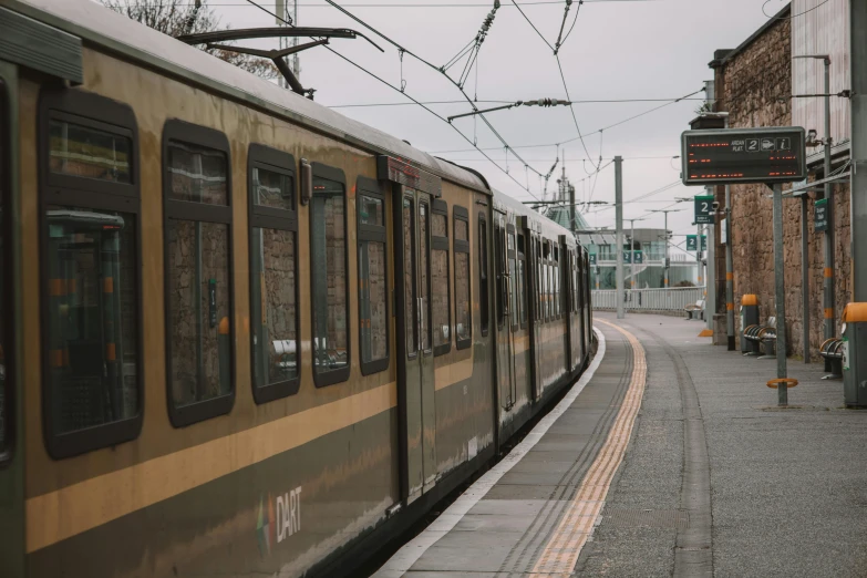 an image of a train that is on the tracks